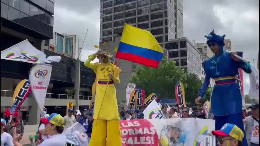 Policía analiza bloqueos en Bogotá antes de actuar