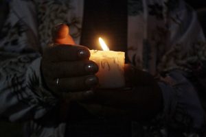 Velatón en Modelia por la salud de Miguel Uribe