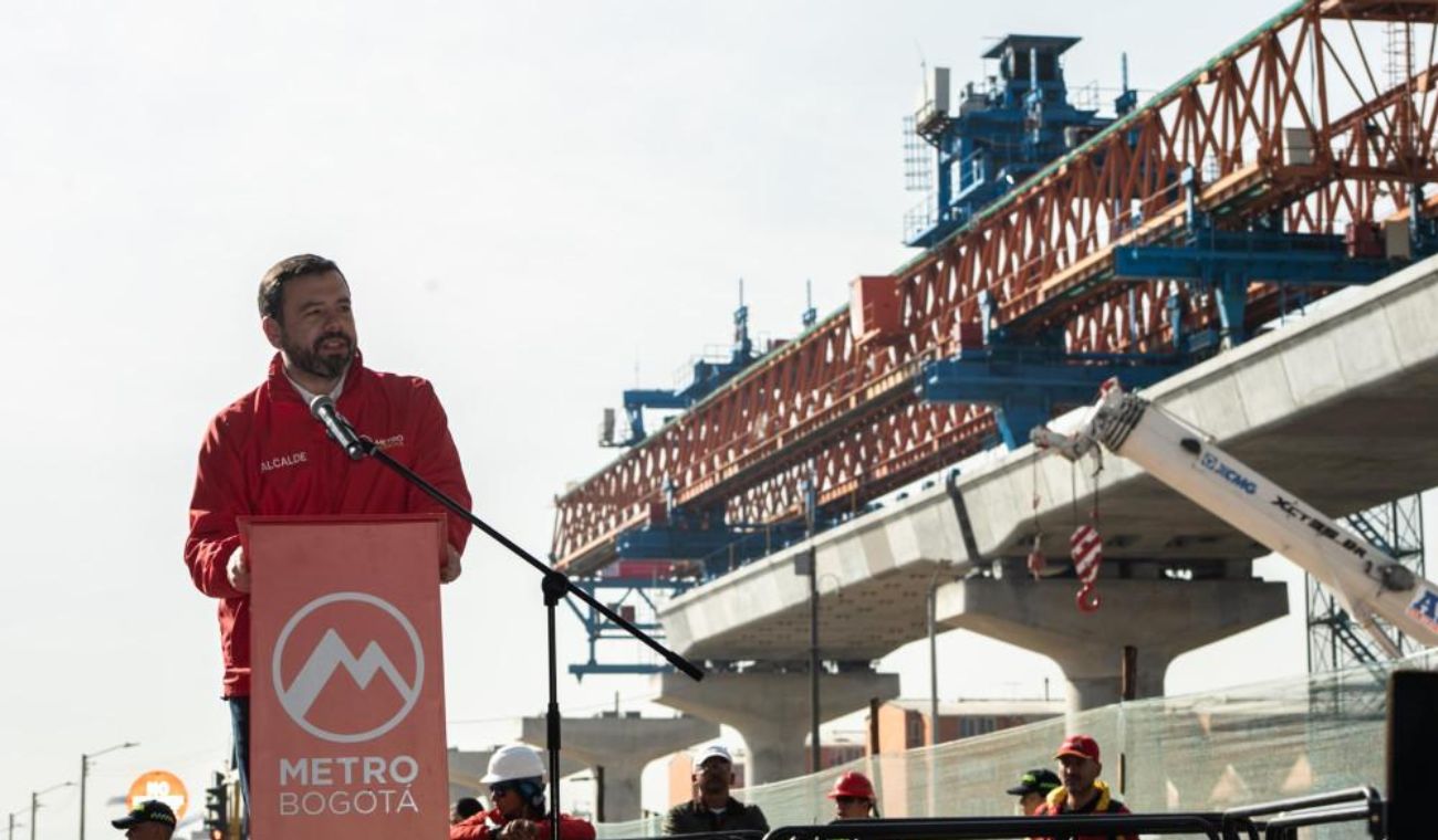 Los trenes de esta primera Línea, son de 134 metros de longitud, 2,90 metros de ancho y 3,90 metros de altura