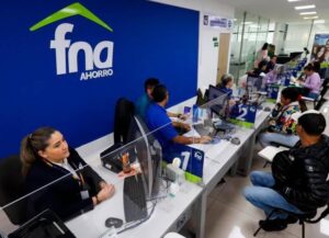 Hay polémica: el Gobierno Petro saca medio billón de pesos del Fondo Nacional del Ahorro, y a muchos no les gusta.