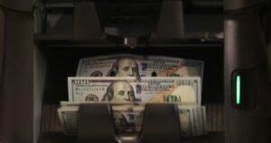 ¡Crisis en la Frontera! Colombia Golpea a Ecuador con Aranceles del 30%: ¿Guerra Comercial Declarada?