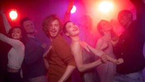 El Horario de Rumba en Bogotá se Extiende: Fiestas Hasta las 5 AM