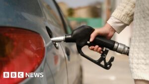 El G7 evalúa una liberación histórica de reservas de petróleo ante la escalada de precios