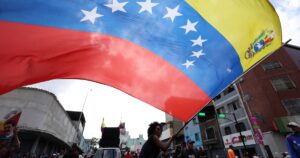 ¡Exclusiva! El Almirante de Chávez que Regresa: Maniglia, Nuevo Embajador de Venezuela en Colombia