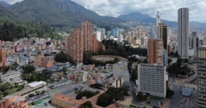 ¡Alerta Roja en Bogotá! El Gasto Mensual que Devora tu Salario Mínimo y Te Impide Soñar