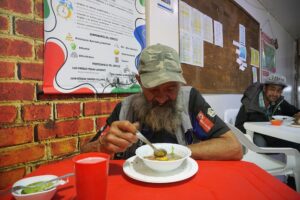 ¡Oportunidad Única! Bogotá Lanza Megaconvocatoria de 70 Mil Millones para Comedores Comunitarios