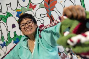 El Milagro de María Nubia: De las Calles al Tejido de una Nueva Vida que te Conmoverá