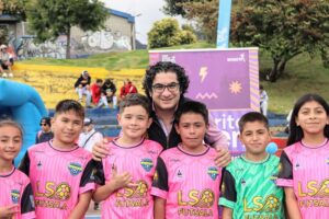 ¡Un Golazo Digital! Bogotá Transforma Vidas con Internet Gratis y Futsal en Barrios Vulnerables