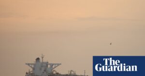 Irán Reimpone Cierre del Estrecho de Ormuz: Escalada de Tensiones Marítimas y Bloqueo Estadounidense