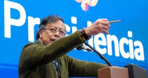 ¡BOMBA! Petro Destapa el Lucrativo Negocio de la Salud Privada y Señala al Senado por Bloquear la Reforma