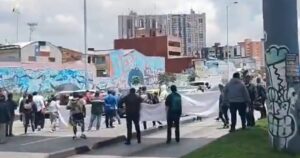 Impacto en la Movilidad: Manifestación en Av. Calle 26 Afecta a Bogotá y TransMilenio