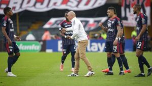 La Tormenta en Barranquilla: ¿Arias al Borde del Abismo en Junior?