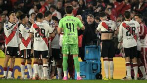 ¡Batacazo Sudamericano! Santa Fe Elimina a River y Coudet Renuncia