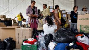 ¿Dónde llevar donaciones y alimentos para los damnificados del terremoto este domingo en Bogotá y Medellín?