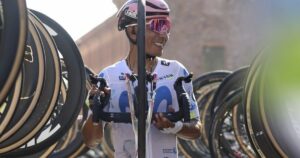 Nairo Quintana se despide del ciclismo profesional: así fue el pasillo de honor que le hicieron en el Giro de Emilia
